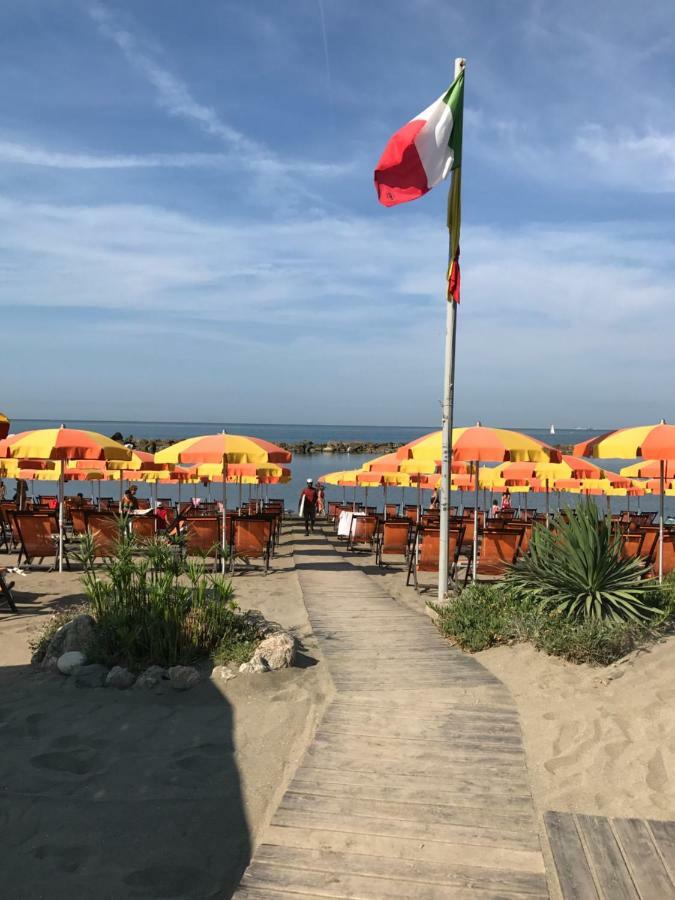 Ancora bilocale Villa Marina di Massa Exterior foto