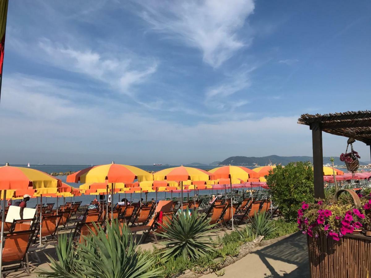 Ancora bilocale Villa Marina di Massa Exterior foto